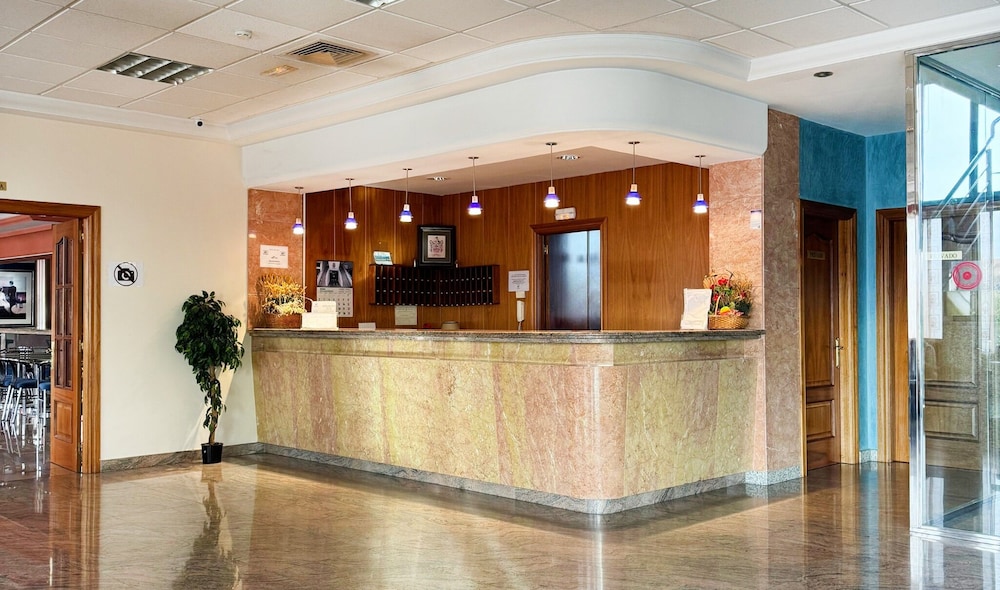 Hotel Checkin Basic Leon Norte 8/46
