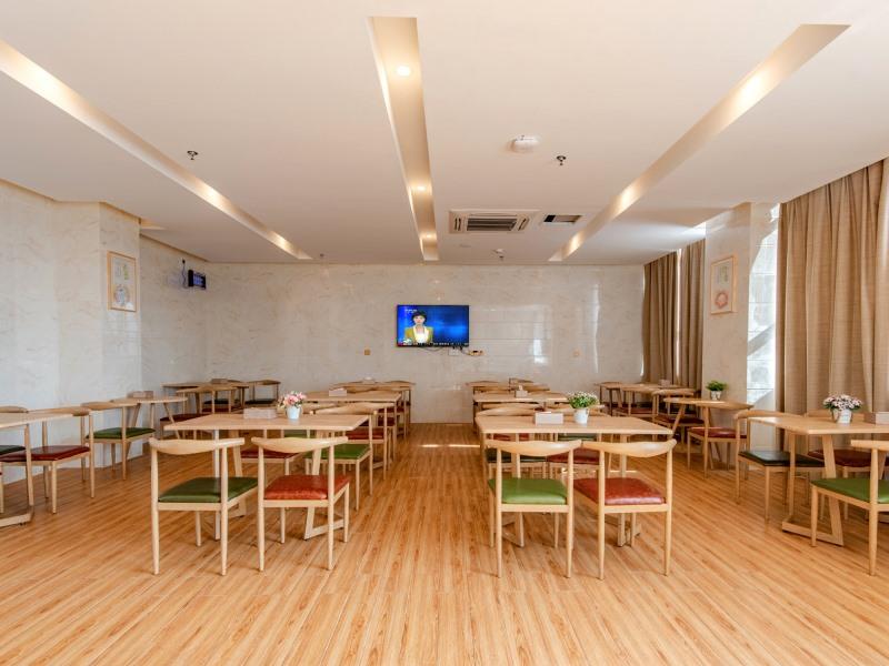 GreenTree Inn Hefei Binhu New District Ziyun Road and Qingtan Road Jianghuai Car Factory 14/18