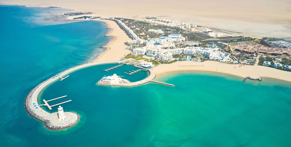 Hilton Salwa Beach Resort & Villas in ABU SAMRA