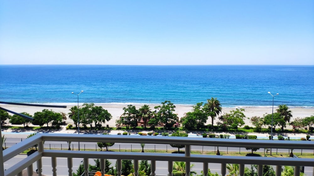 Sey Beach Hotel & Spa 41/50