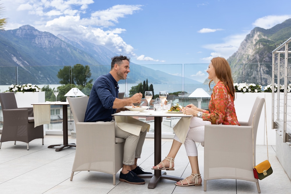 Hotel Kristal Palace 4/48