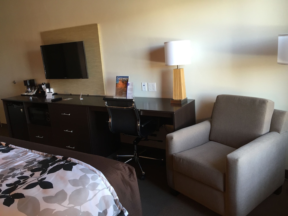 Sleep Inn & Suites Page at Lake Powell 40/51