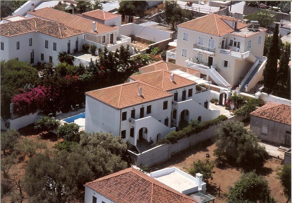 SPETSES RETREAT 21/22