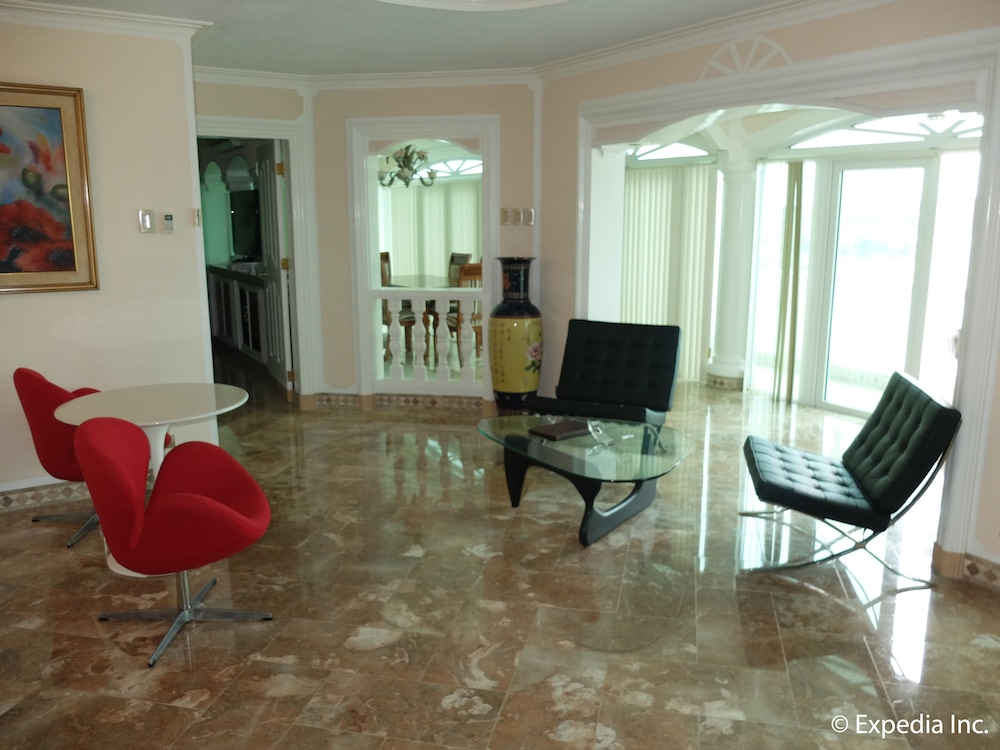 Monaco Suites De Boracay 31/44