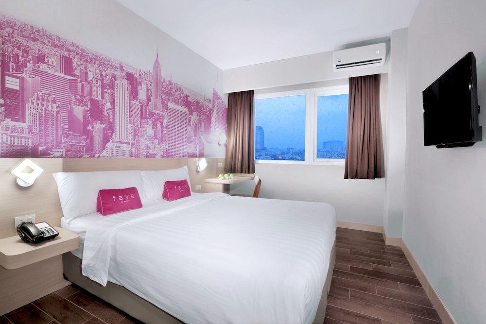 غرفة سوبيريور بسرير مزدوج، favehotel S. Parman Medan 2/3