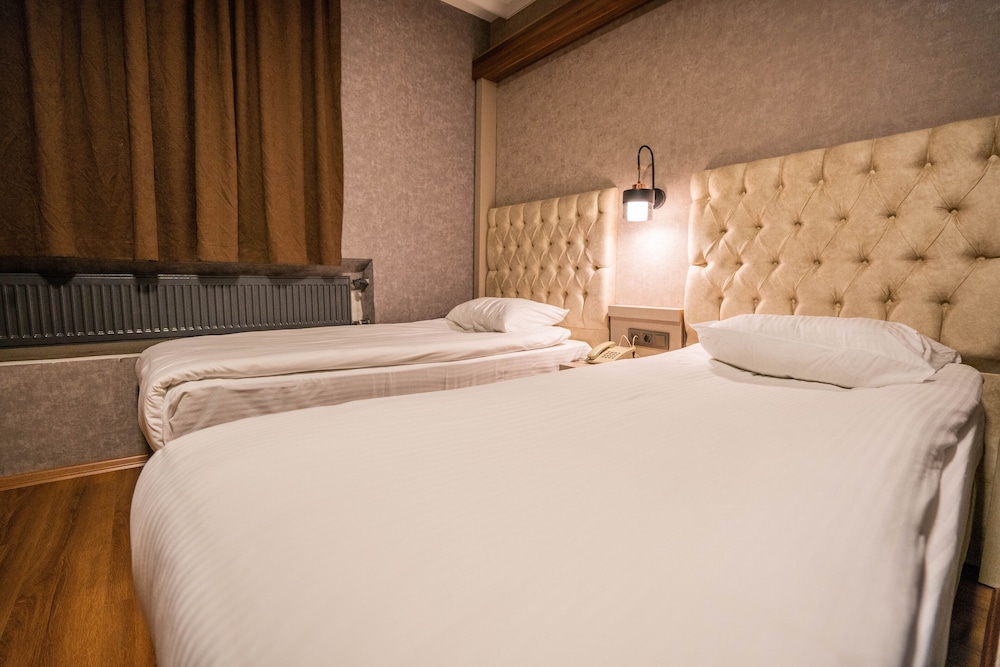 Bloom Hotel 13/31