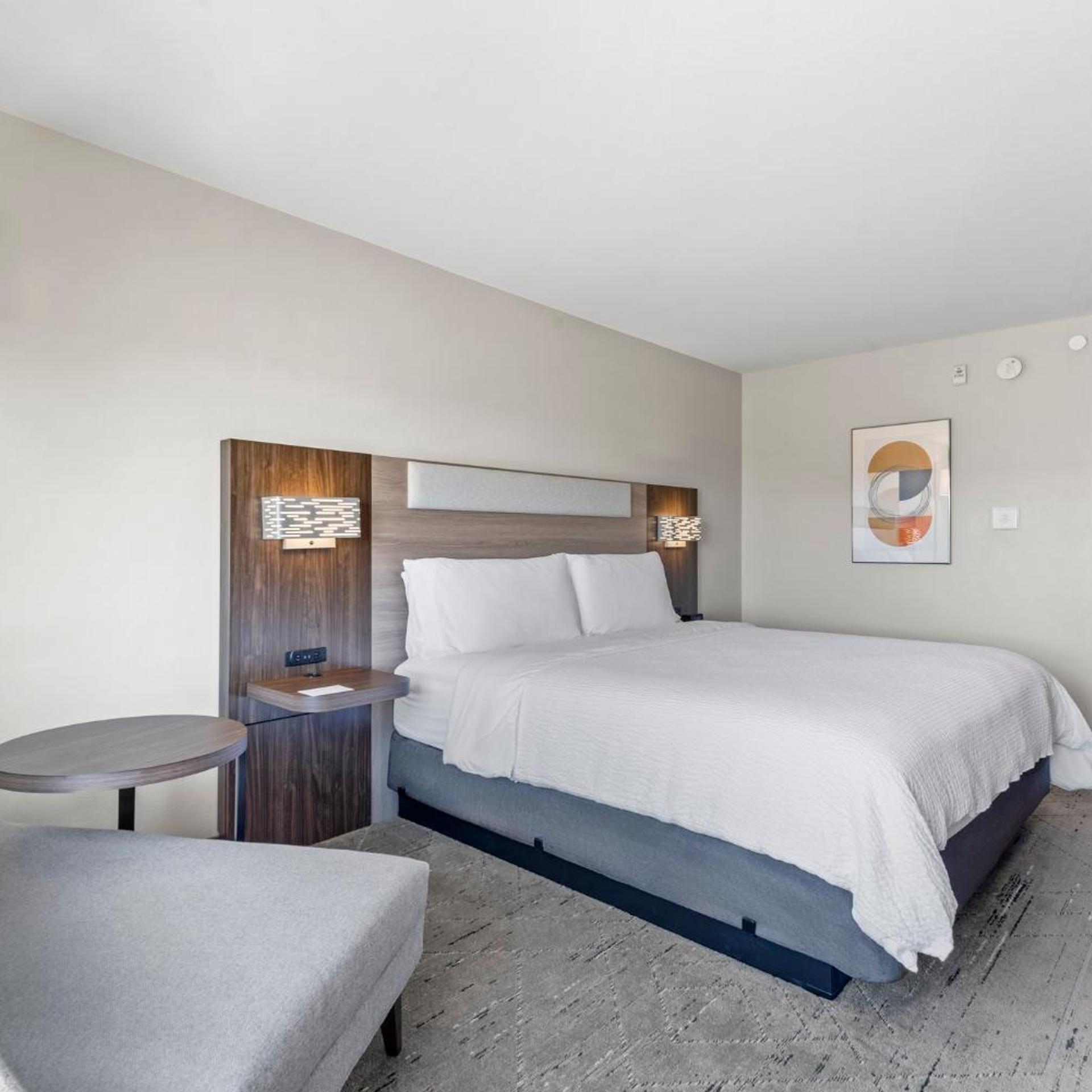 Xtra Space, Standard, King Bed