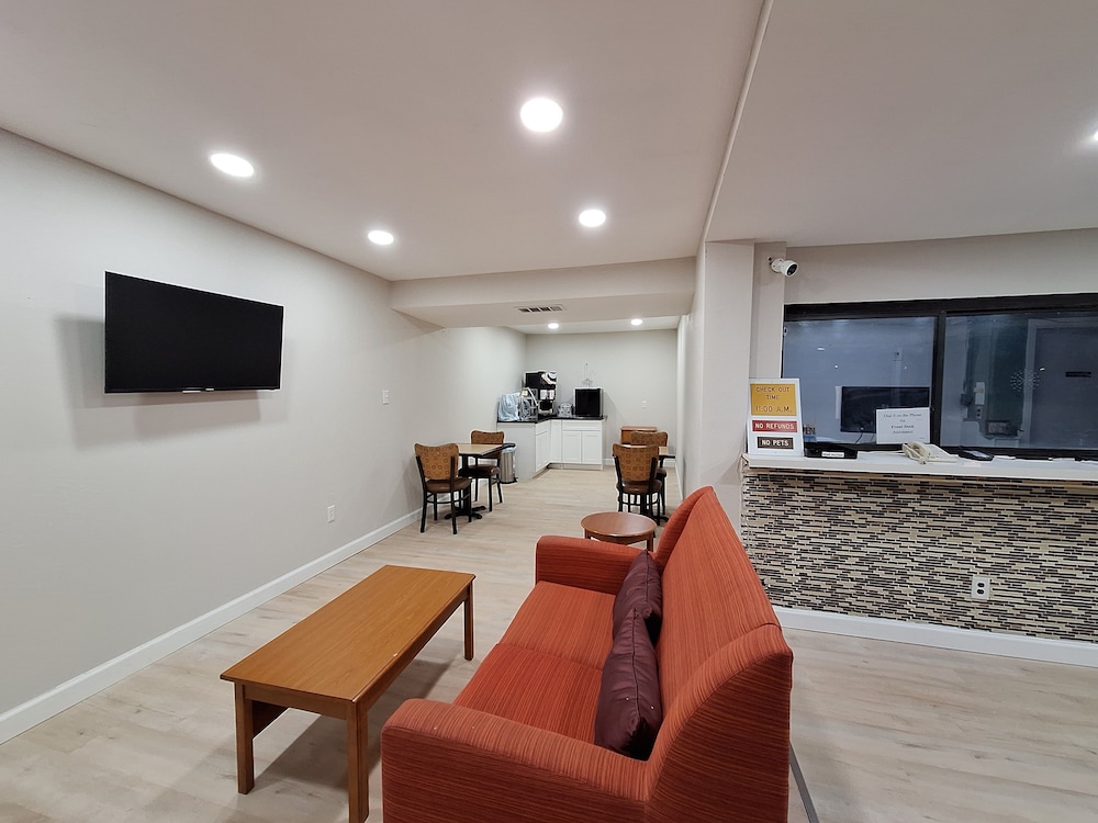 Budget Inn Roxboro 14/32