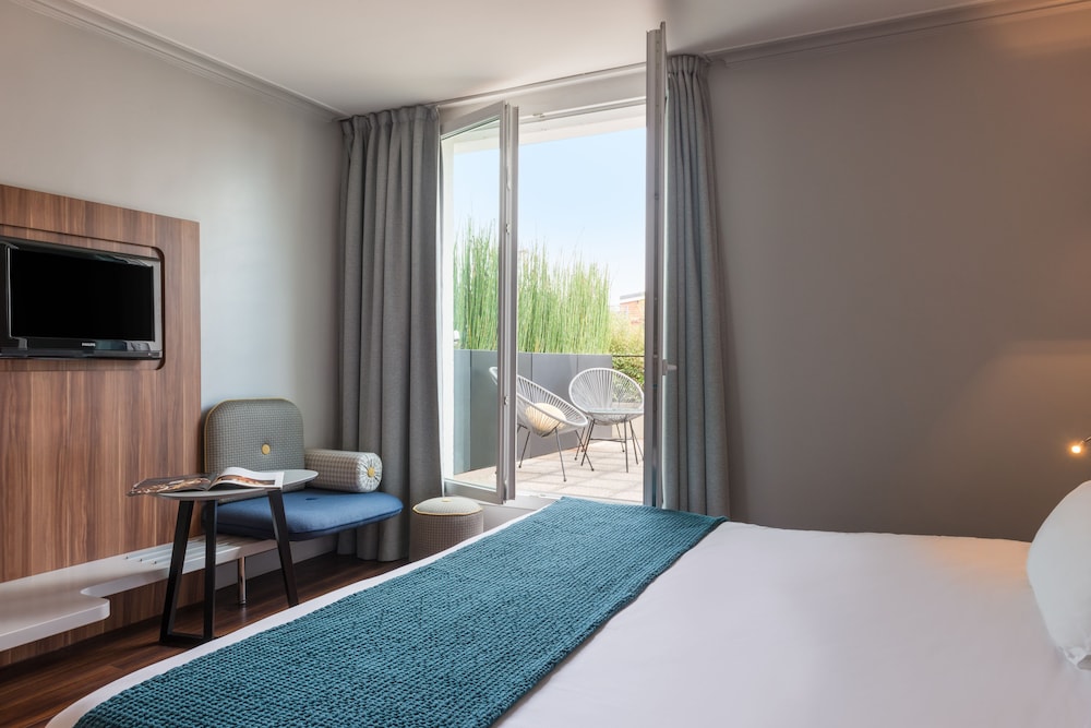 Atrium Suresnes Hotel 17/61