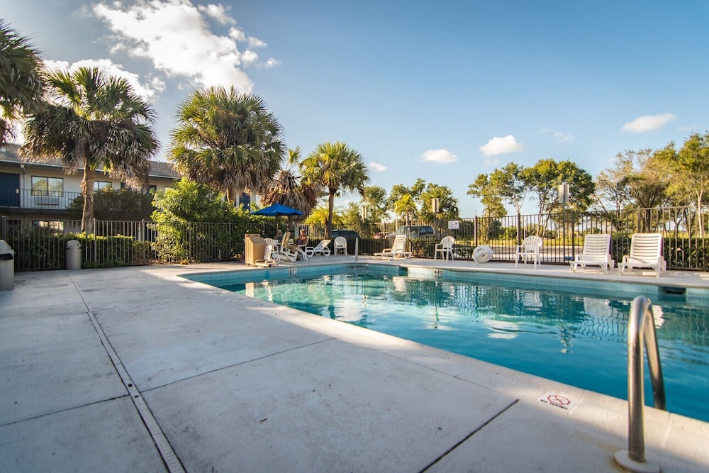 Motel6 Ft. Pierce, FL 38/60