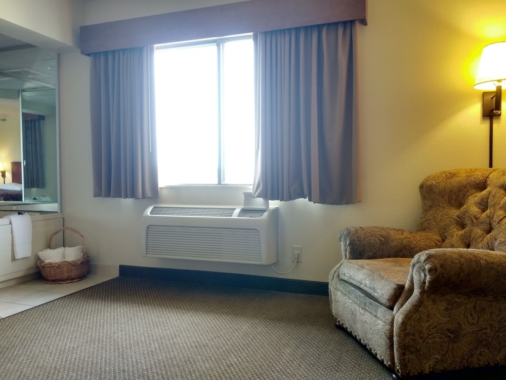 GrandStay Hotel & Suites - Madelia 37/58