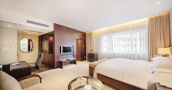 Deluxe, Executive
