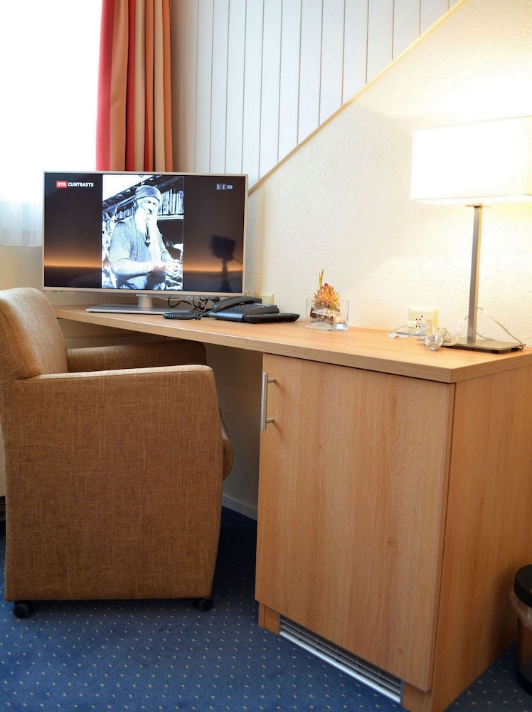 Felmis Hotel 2/37