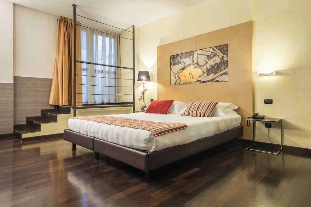Continental Urban Art Hotel 11/40