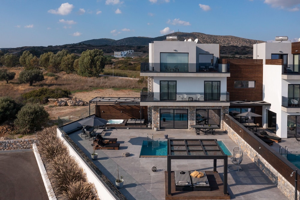 Amara Luxury Villas 43/50