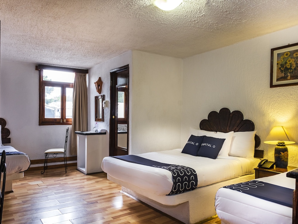 Capital O Hotel Central 8/42