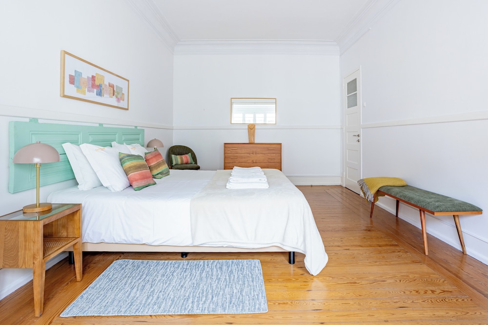 4 BEDROOMS, FAMILY, APARTMENT, CITY VIEW, BALCONY