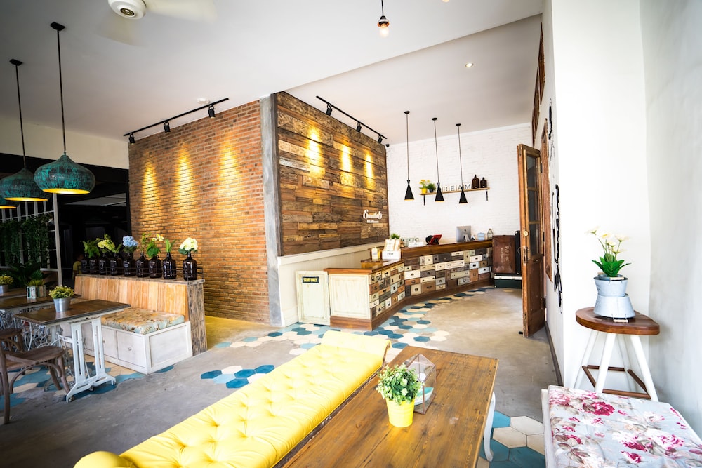 Summerbird - Bed And Brasserie 53/63