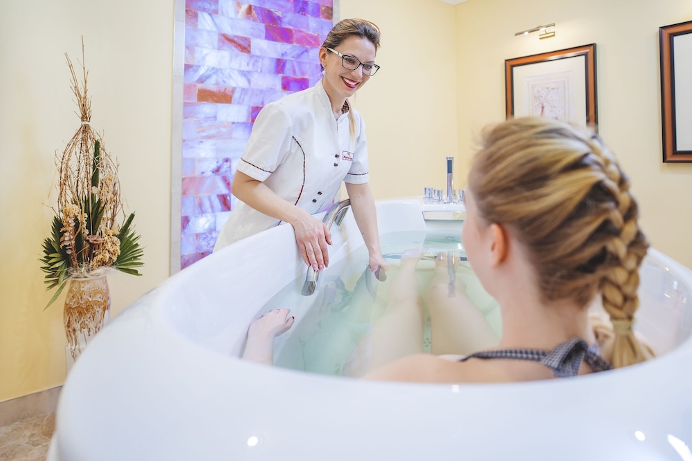 CARLSBAD PLAZA Medical Spa and Wellness hotel 12/55