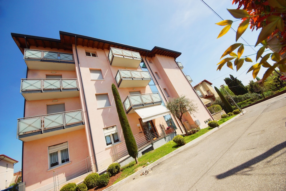 Hotel Clarin 14 By Dori 8/67