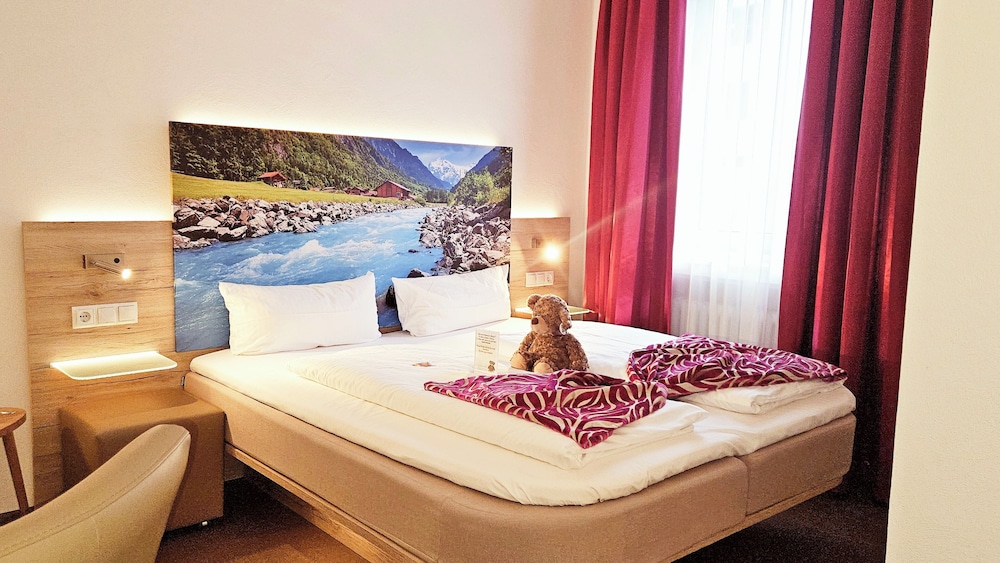 STANDARD, DOUBLE BED, BALCONY