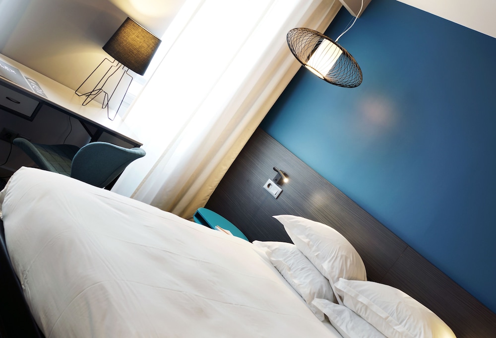 Alex Hotel 43/58
