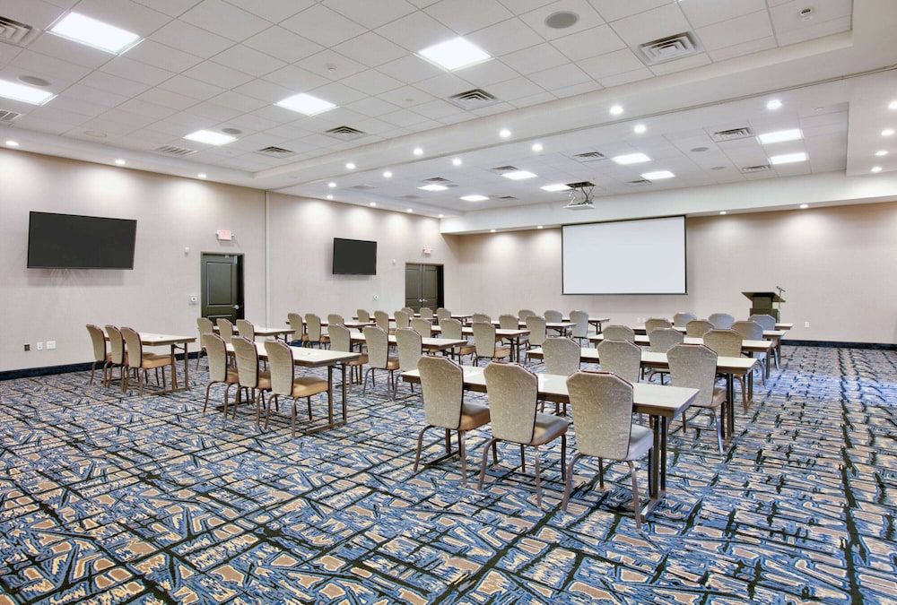 La Quinta Inn and Suites by Wyndham Lubbock Southwest 52/63