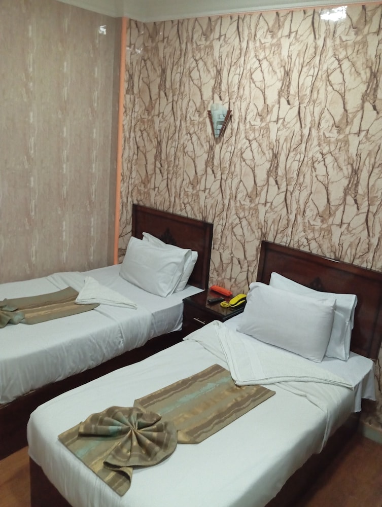My Cairo Hotel 24/50