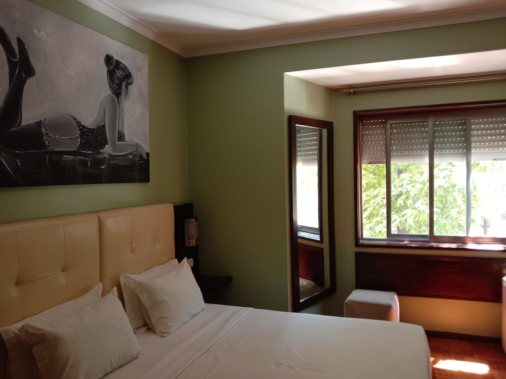 RESIDENCIAL FARIA GUIMARAES 13/68