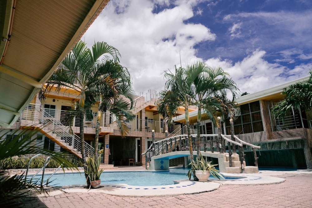 Ging-Ging Hotel & Resort 69/70