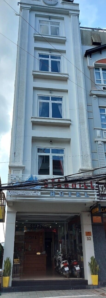 Starhill Hotel 3/54