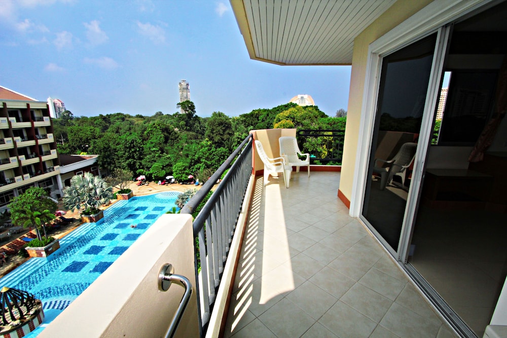 Lek Villa 7/59