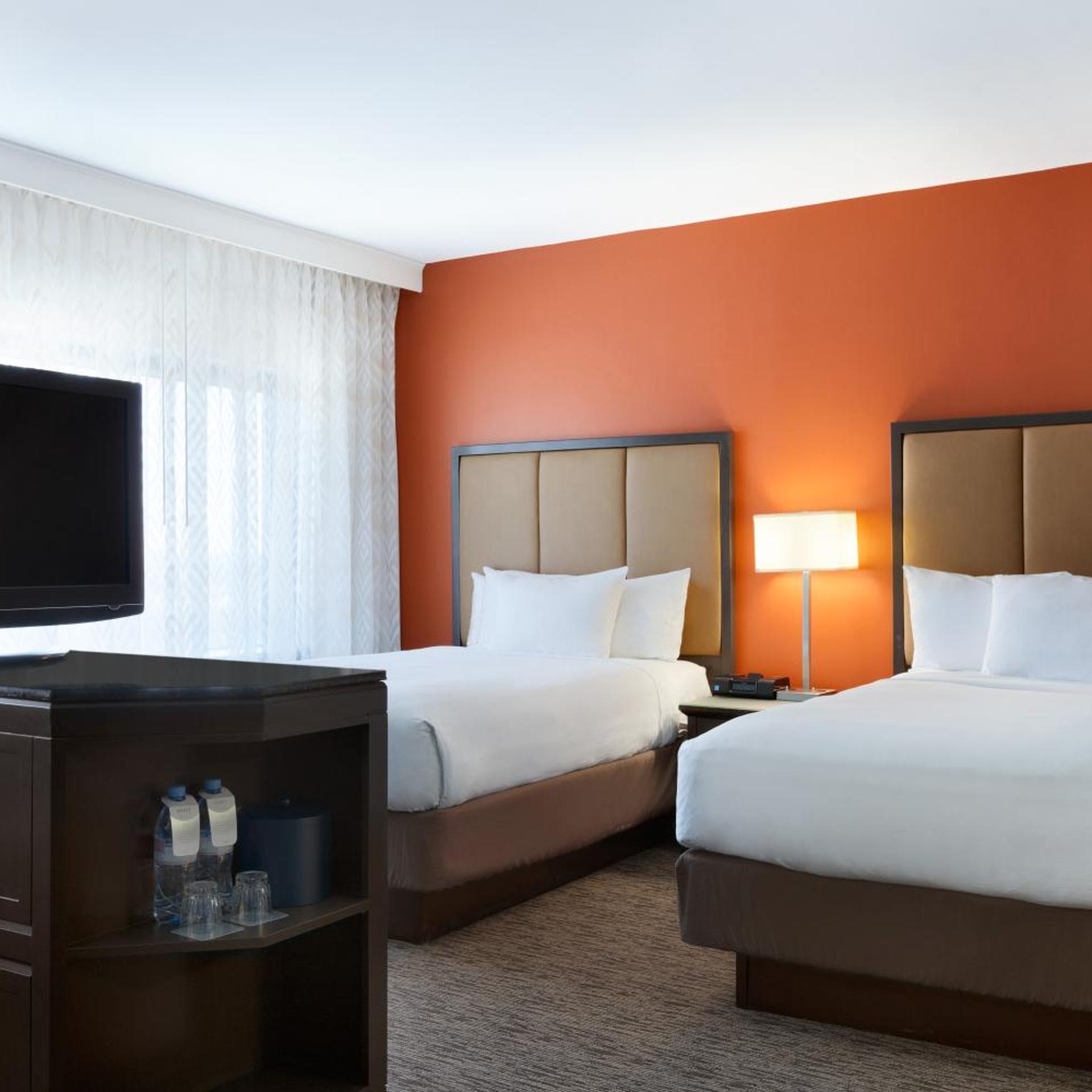 Room, 2 Queen Beds, Hyatt Regency Dulles 2/3