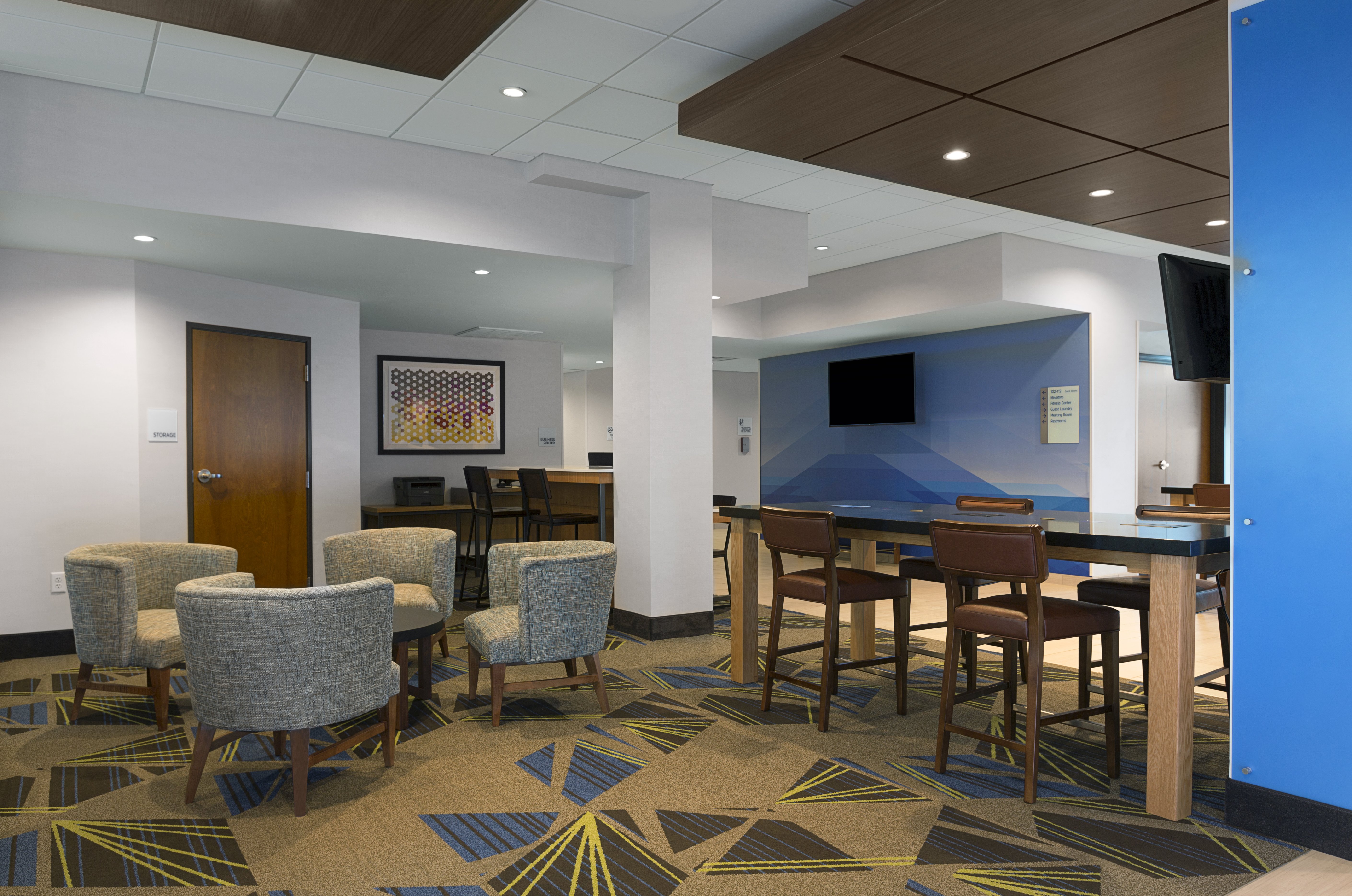 Holiday Inn Express Lake Park 32/41