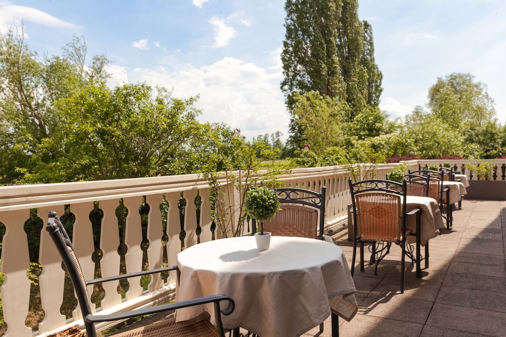 Le Verger Des Chateaux the Originals Relais Inter Hotel 56/69