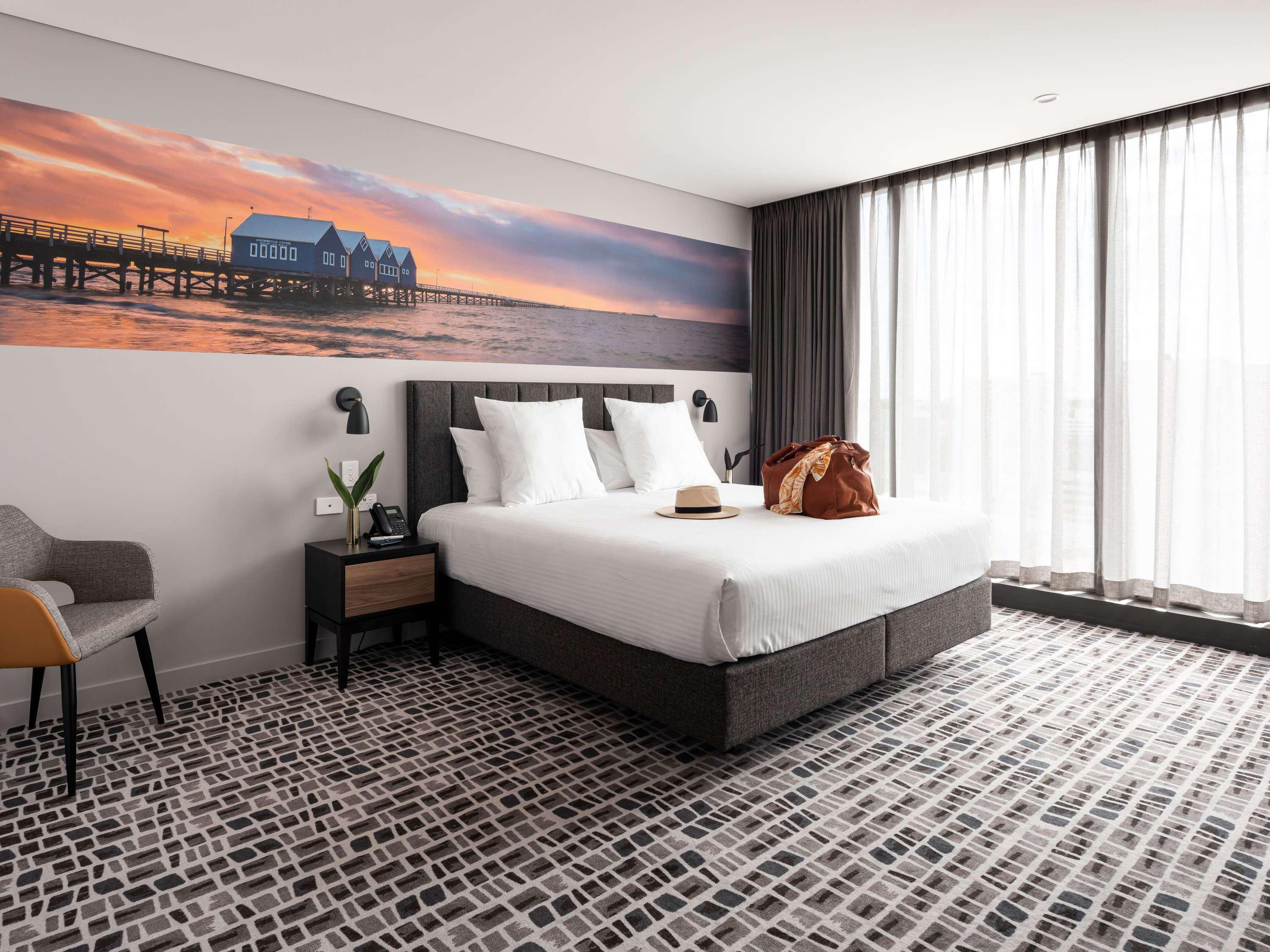 Room, King Bed, Accessible