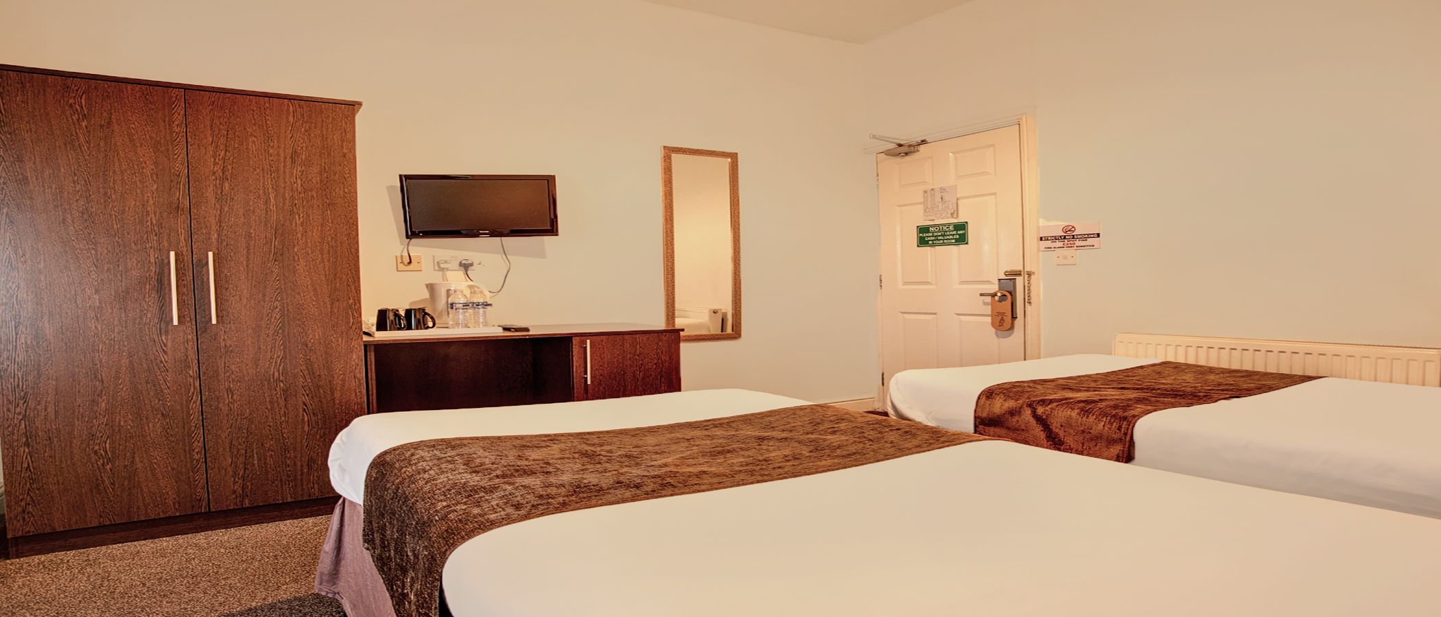 The Waverley Hotel 20/38