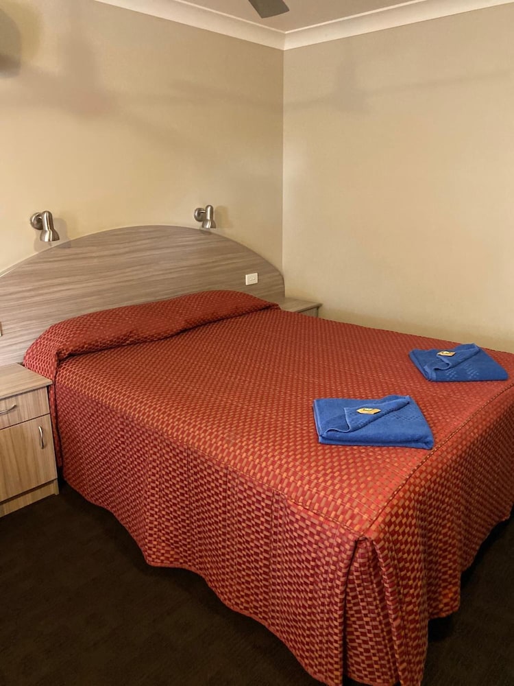 BELLVIEW MOTEL 15/55