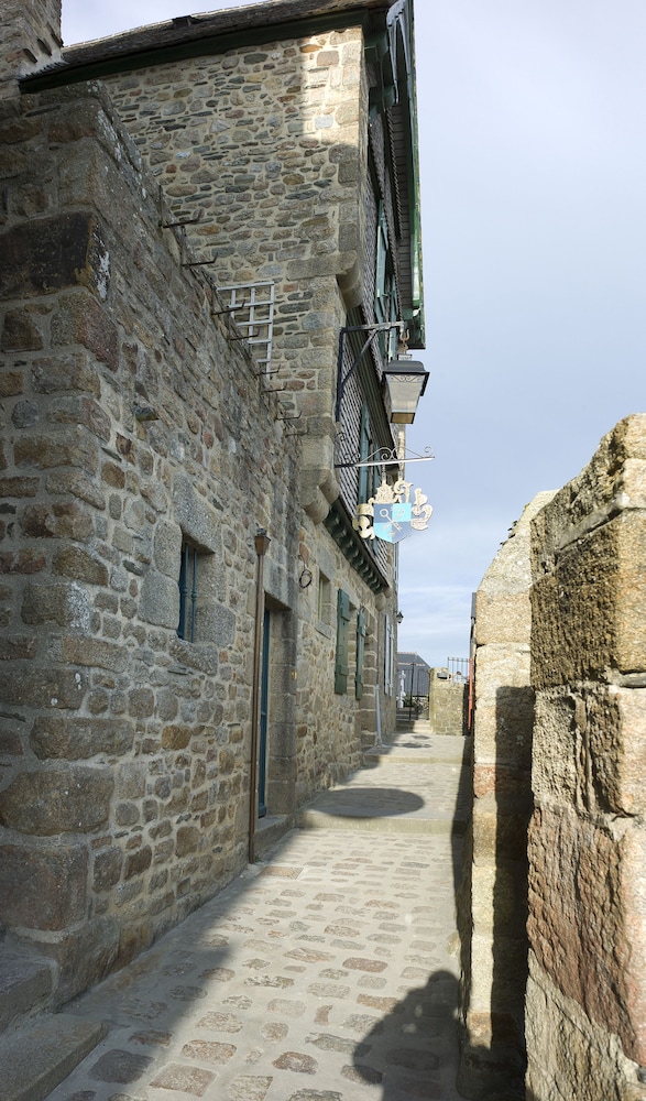 Auberge Saint Pierre 44/45