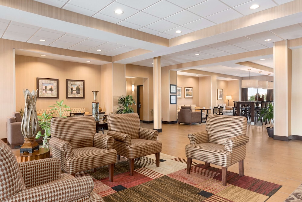 Hampton Inn Spearfish 24/34