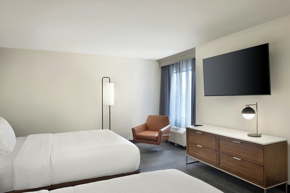Room at Courtyard Springfield Airport, SPRINGFIELD - MO