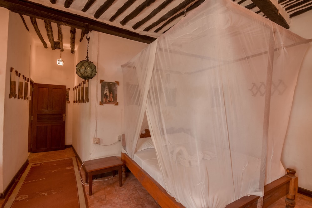 Malindi Boutique 9/41