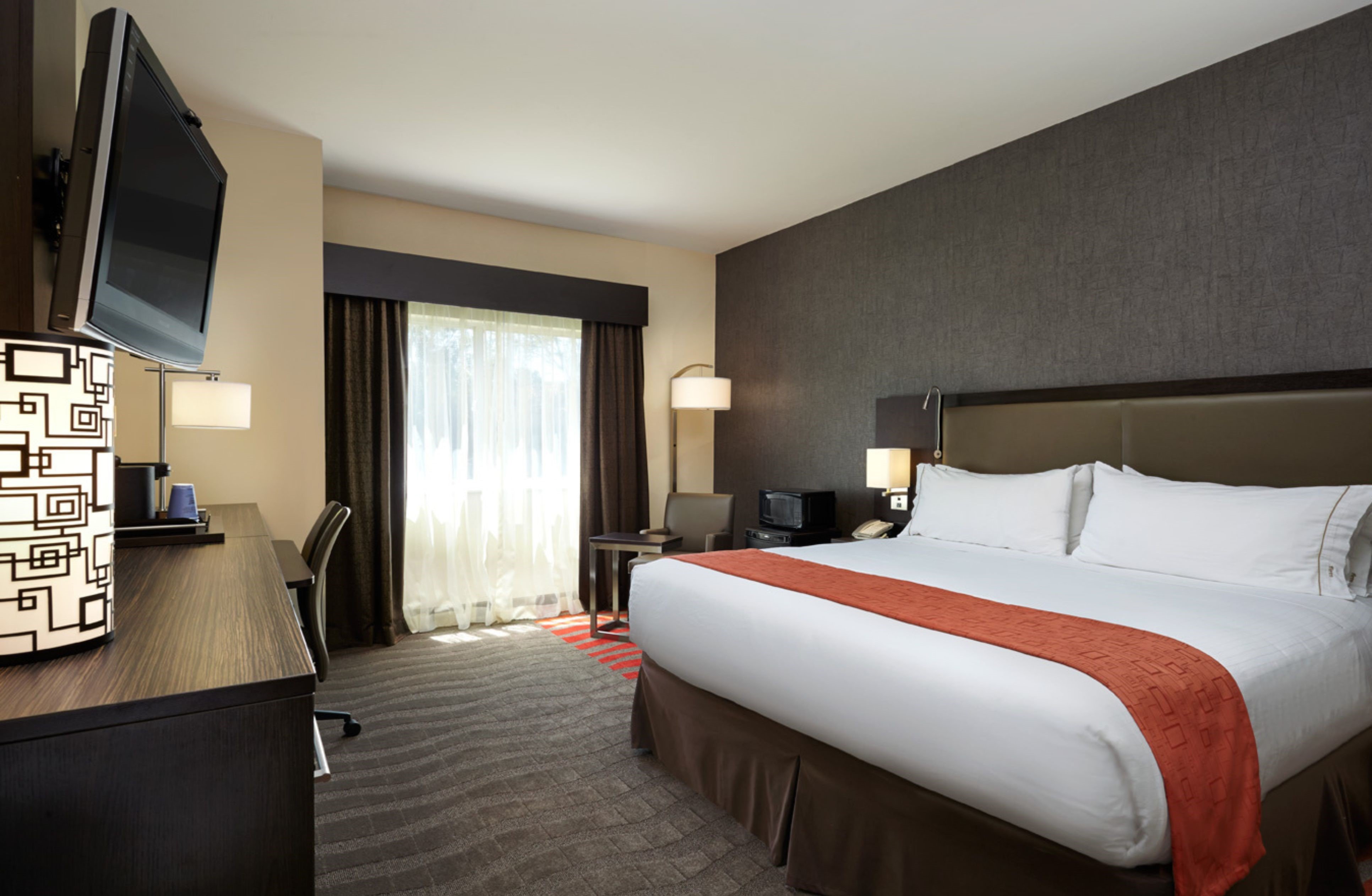 Leisure, King Bed