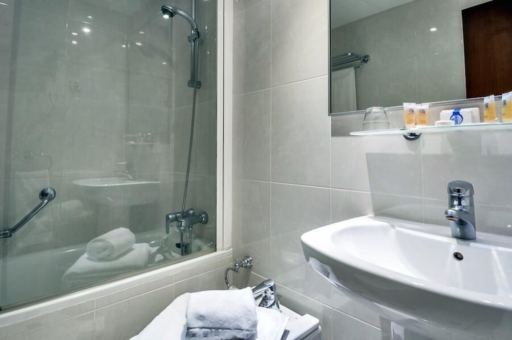 ESPAHOTEL PLAZA BASILICA 30/30