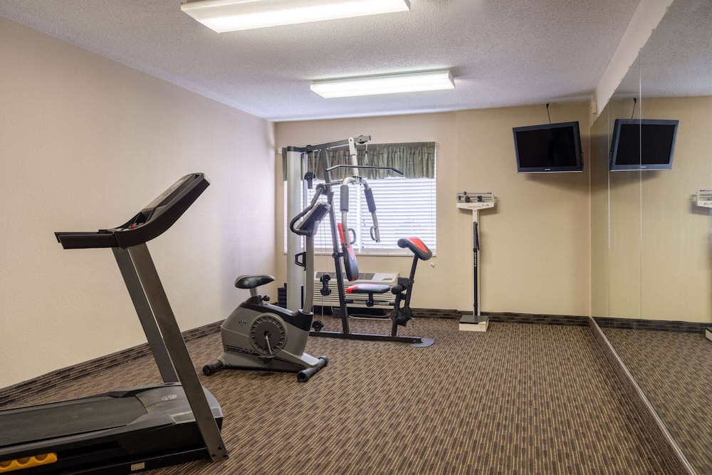 Americinn by Wyndham Cedar Rapids North 18/33