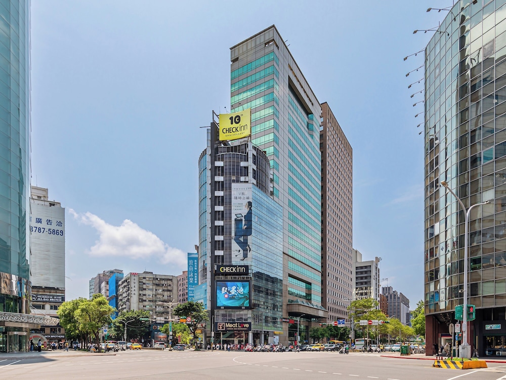 CHECK inn Taipei Xinyi 6/69