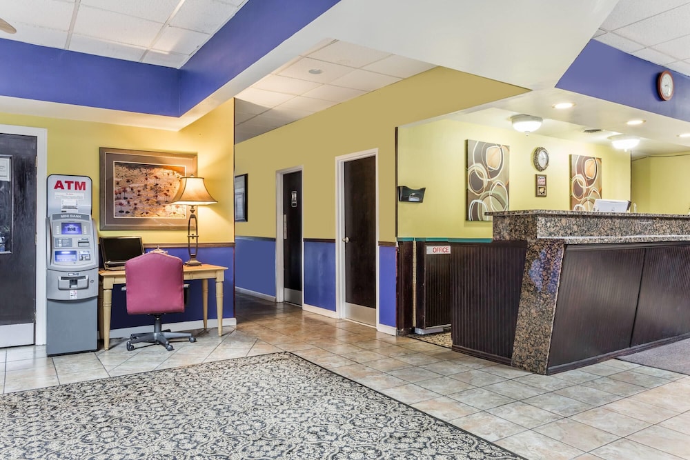 Days Inn by Wyndham Goldsboro 2/53