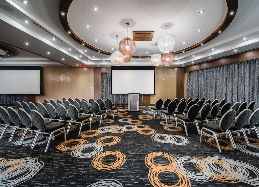 Delta Hotels By Marriott Waterloo 51/54