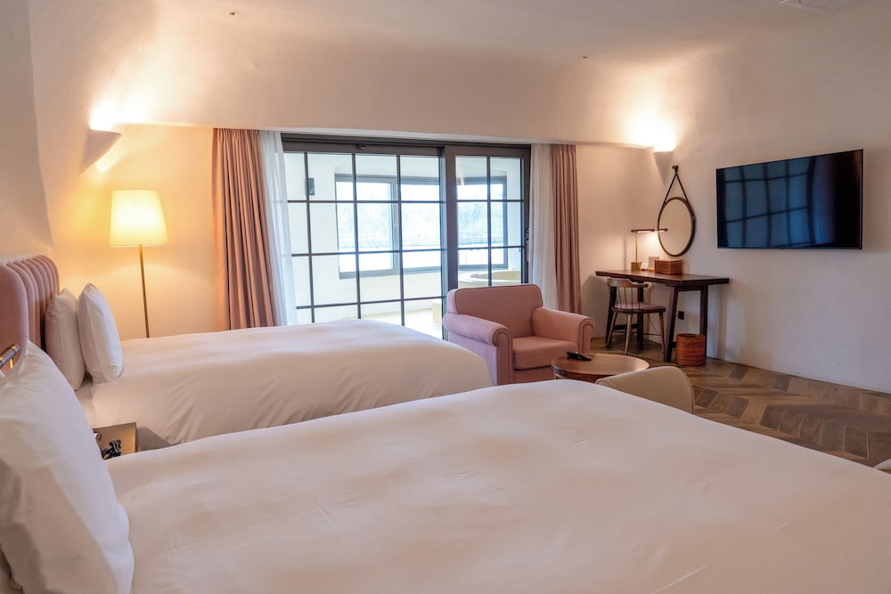 Eco Land Hotel 12/46