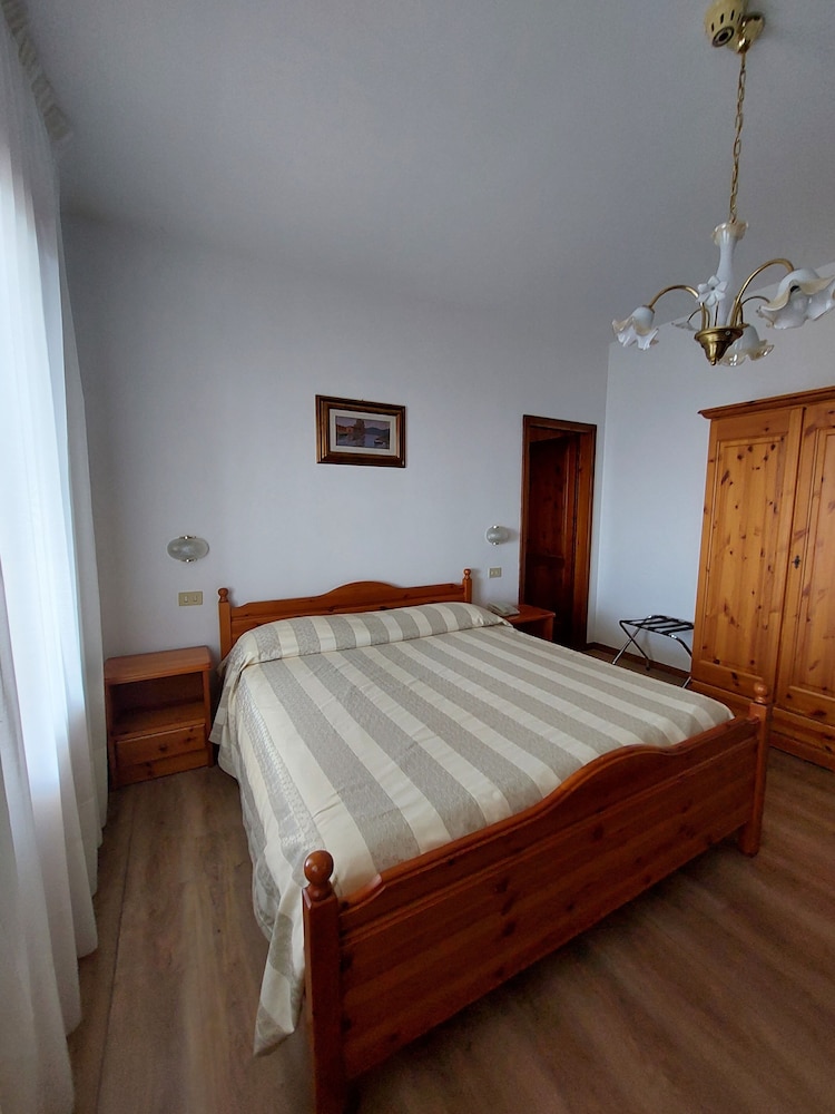 ALBERGO ALLA PINETA 5/23